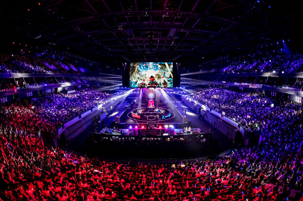 新王登基！S15总决赛BLG 3-2击败T1，夺得队史首冠！